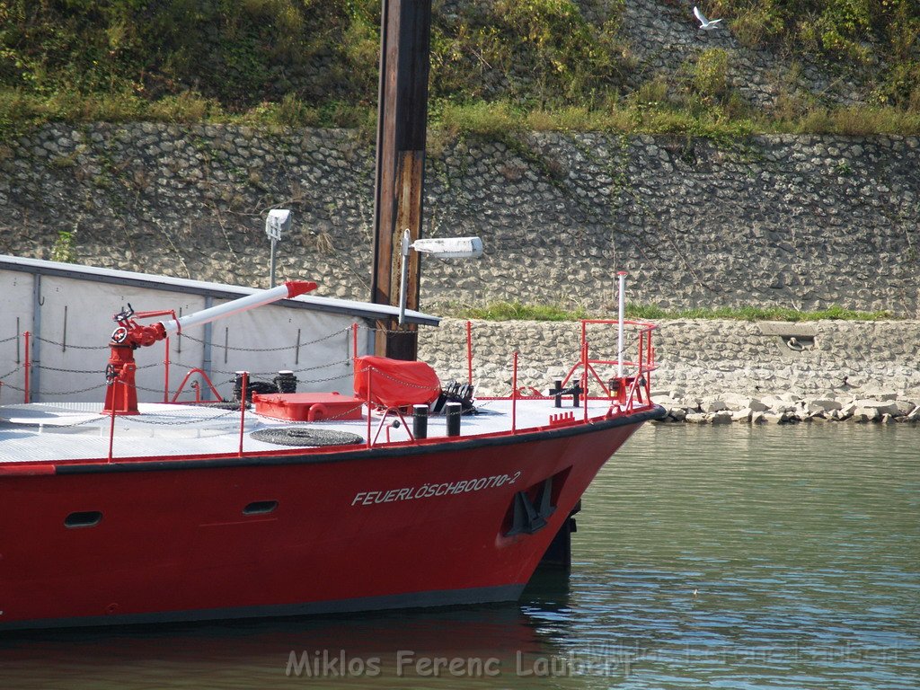 Feuerloeschboot 10-2      P206.JPG